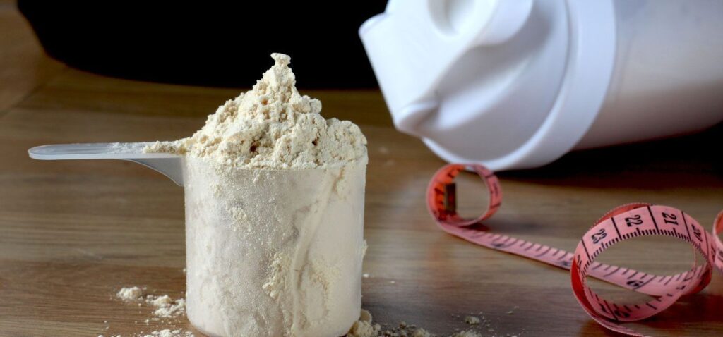 Kimler Protein Tozunu Süt Yerine Su ile Tüketmelidir?
